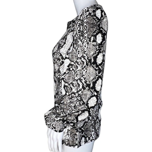 Express Shirt Womens Small Black Gray Snake Print Blouse Puff Sleeves Reptile - Picture 3 of 8